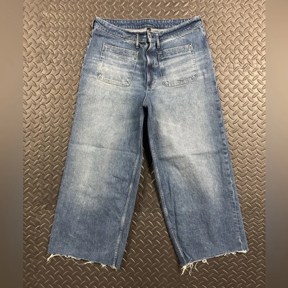 Super High Rise Wide Leg Jeans Raw Hem Cropped Size 16